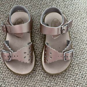 FootMates Metallic Pink Kids Sandals